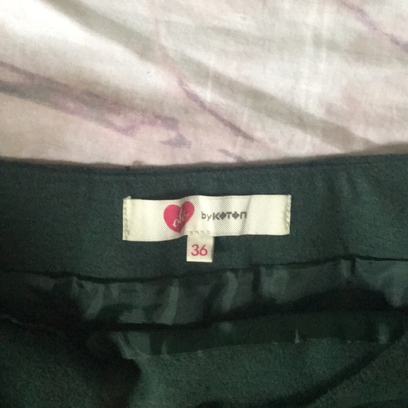 Dark green skirt for winter - Picture 2 of 3